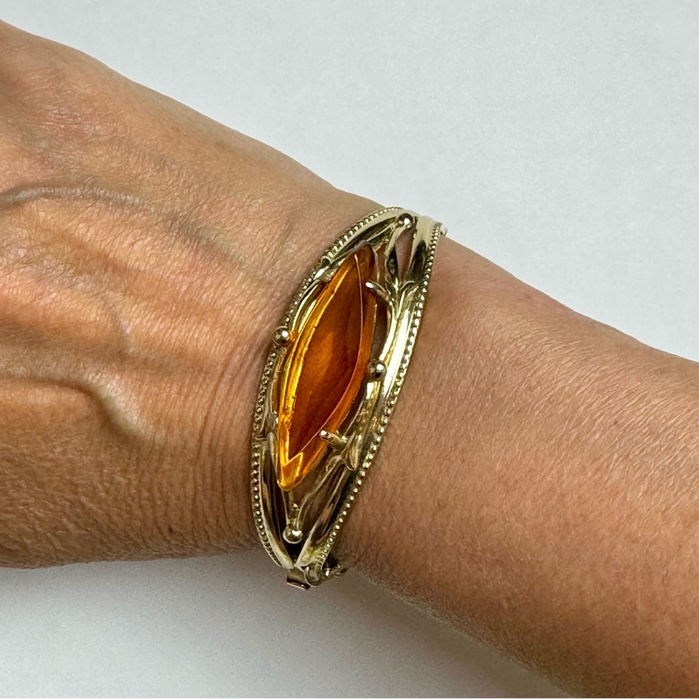 Amazing Vintage Gold-Tone Amber Color Rhinestone Hinged Bracelet